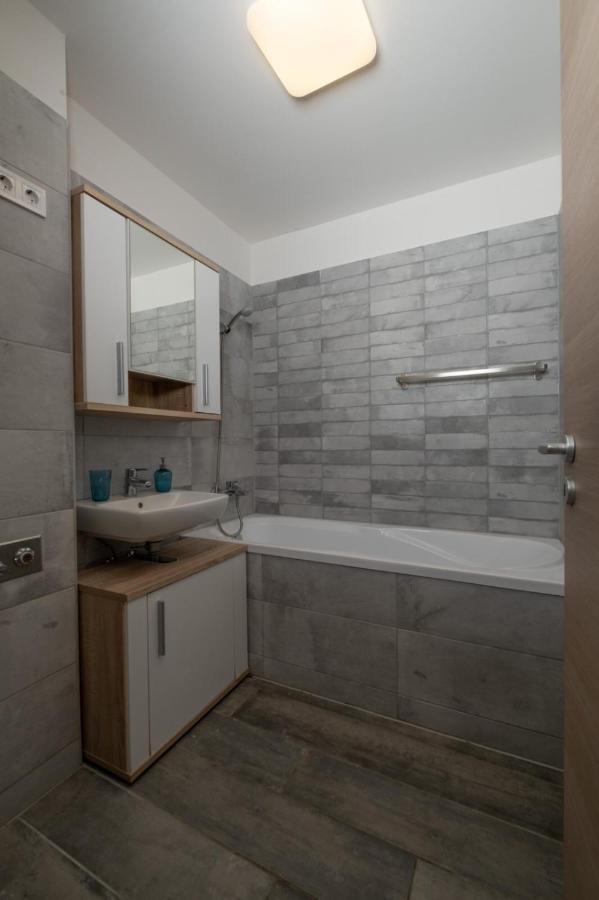 Lido Riviera Sunshine Apartman บาลาตอนแลลเล ภายนอก รูปภาพ